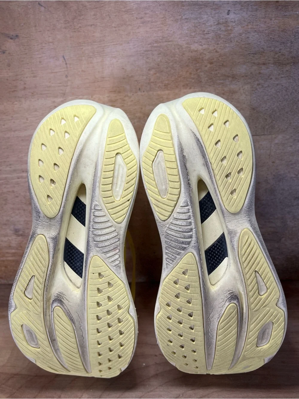 Hoka One One Skyward X Mens Size 11.5 Running Shoes Sneakers Lemonade Sunlight